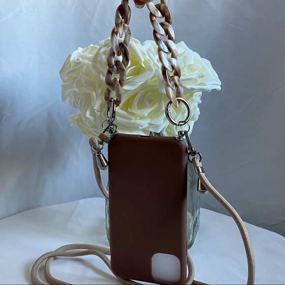 iPhone 12 iphone case with chain handle and crossbody strap - Picture 7 of 7
